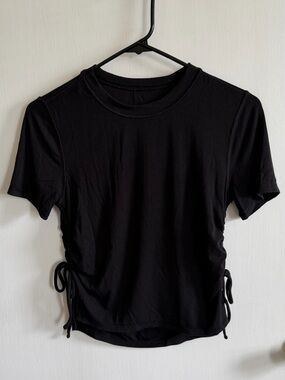 Lululemon side cinch ribbed tee